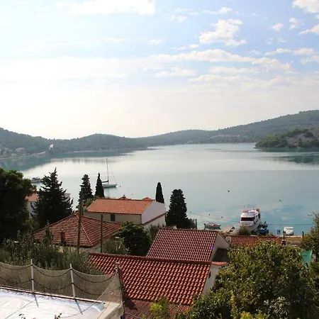 Apartments Maria Tisno Exterior photo