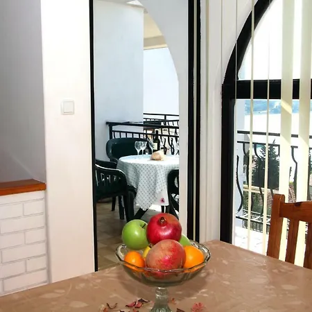 Apartments Maria Tisno Exterior photo