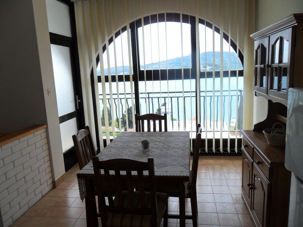 Apartment Maria Tisno