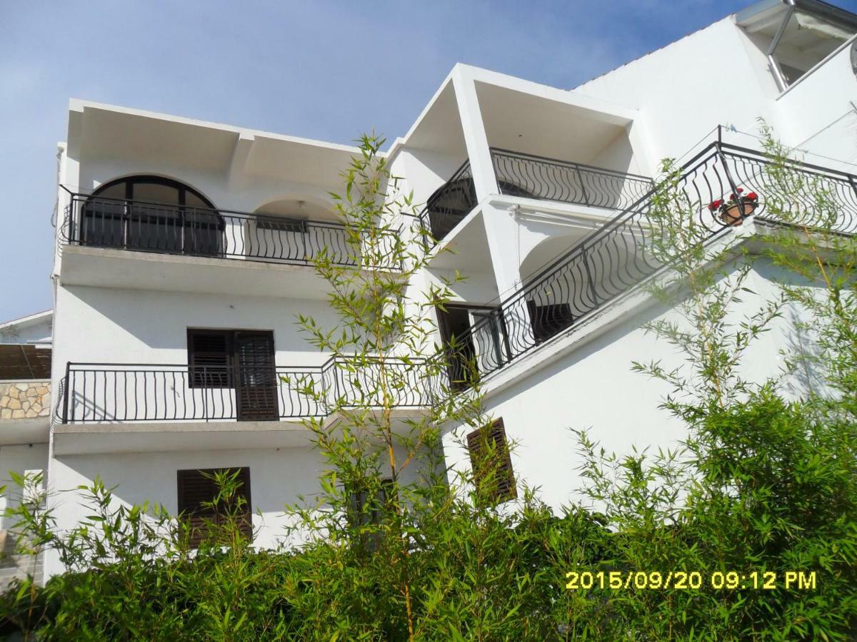 Apartment Maria Tisno