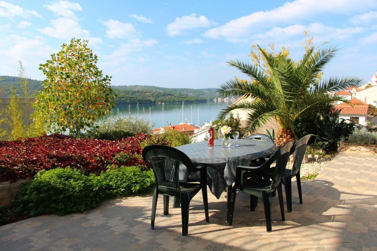 Apartment Maria Tisno